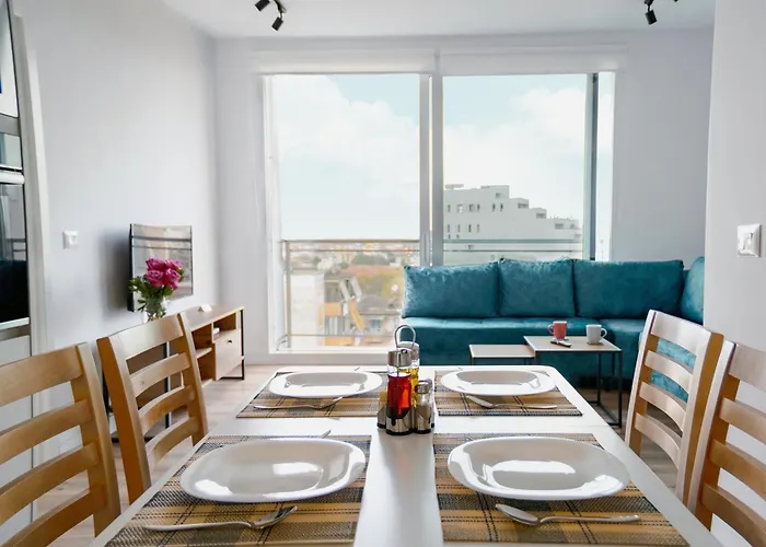Urban Serenity City Skyline View Apartment 1