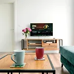 Urban Serenity City Skyline View Apartment 1