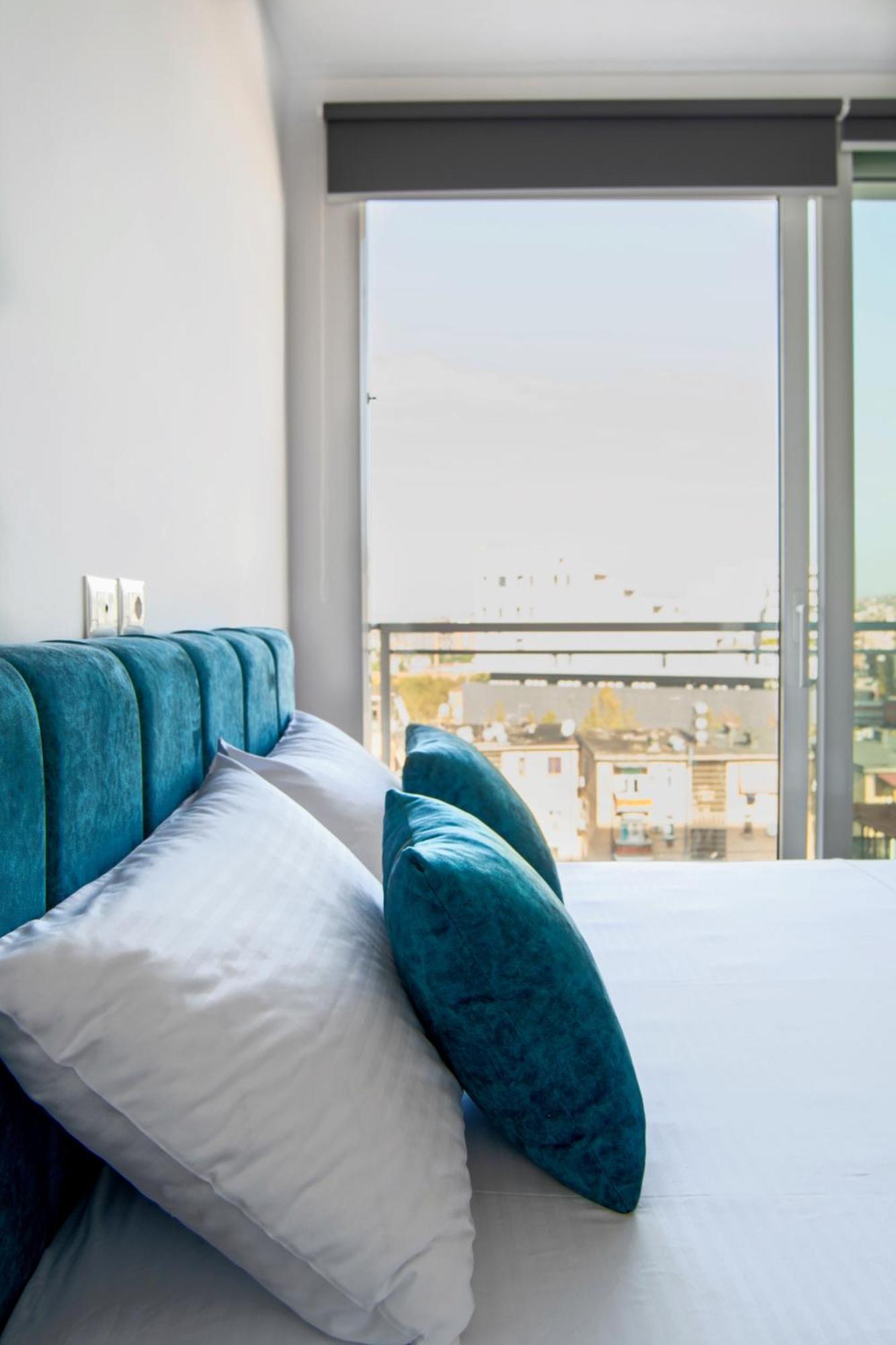 Urban Serenity Skyline View 1 Apartament Tirana